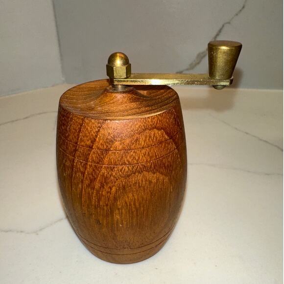 NEW Unique Collection of 5 Vintage Denmark Pepper Mills Teak Wood - Picture 4 of 13